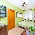 Goscinne Atol Homestay *