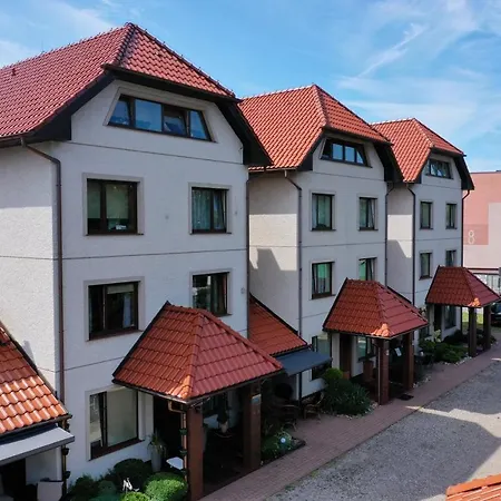 Goscinne Atol * هيل